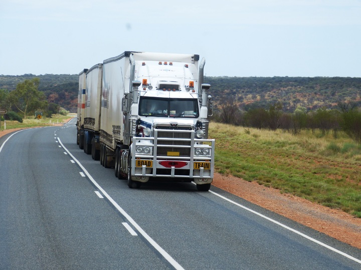 road-traffic-highway-asphalt-transport-truck-772190-pxhere-com-jpg